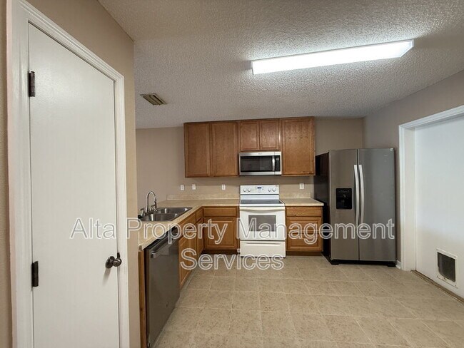 Foto del edificio - 4680 Playschool Dr
