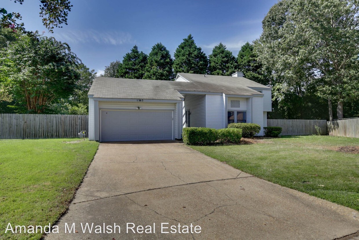 1565 Beachview Dr, Virginia Beach, VA 23464 House for Rent in