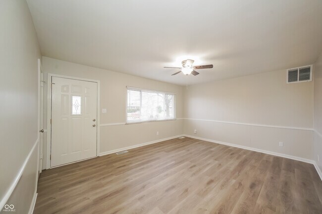 Foto del edificio - 7320 E Wiser Ave