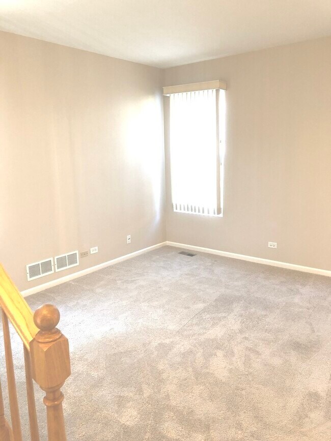 Building Photo - 551 N Fox Trail