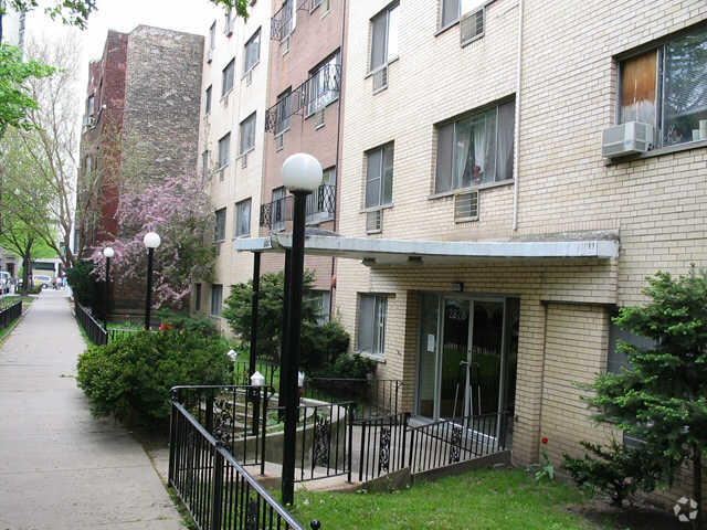 Primary Photo - Fountainbleau-Cambridge