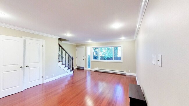 Building Photo - 5104 Westmont Ave