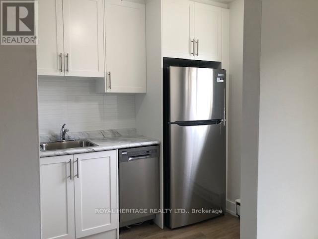 Photo du bâtiment - 945 Simcoe St N