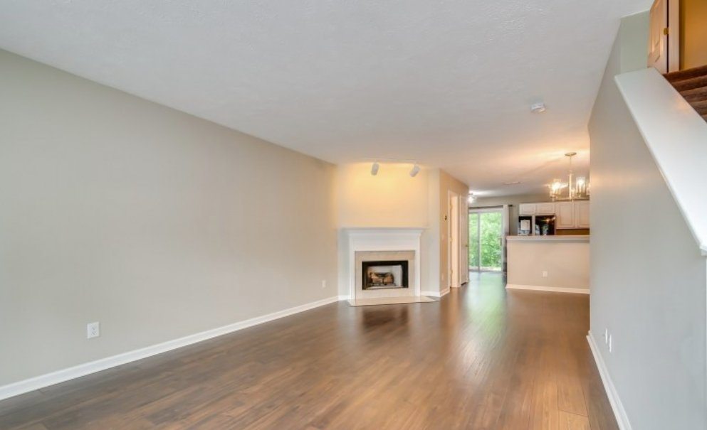Primary Photo - 466 Flintlock Ct