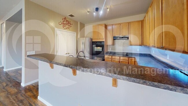 Building Photo - 2767 N Saramano Ln