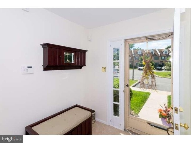 Foto del edificio - 137 Discovery Ct