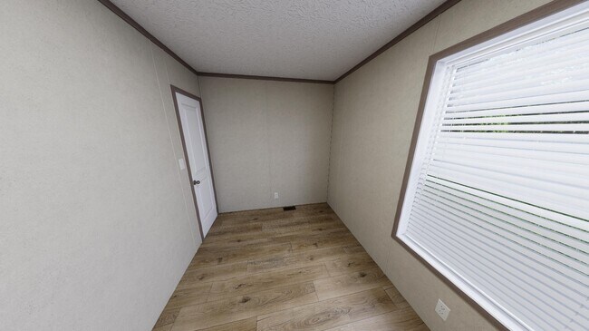 Foto del edificio - 5168 Champagne Dr