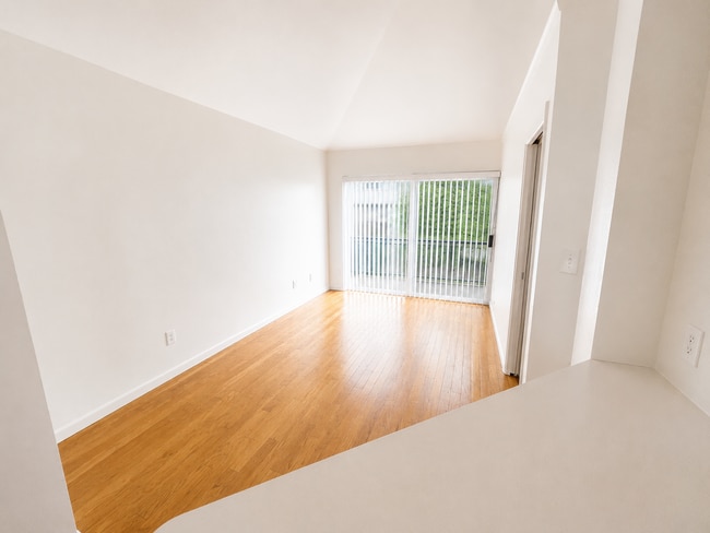 Building Photo - Cute One Bedroom Apartment In Provo