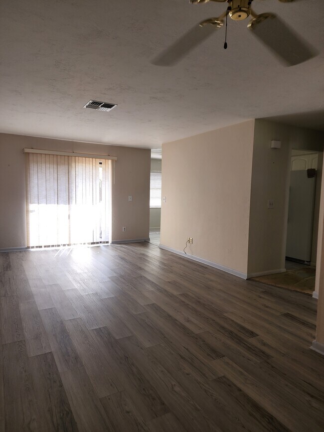 13121 Burningtree Ave, Fort Myers, FL 33919 Townhome Rentals in Fort