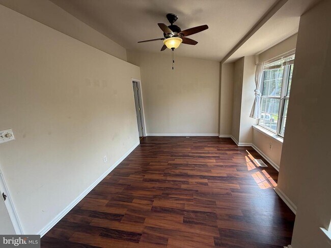 Foto del edificio - 508 Providence St