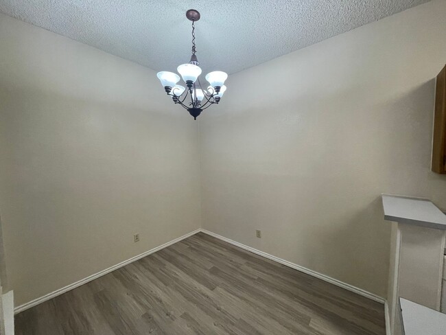 Building Photo - Beautiful Timber Ridge Condos near Jan Jen...