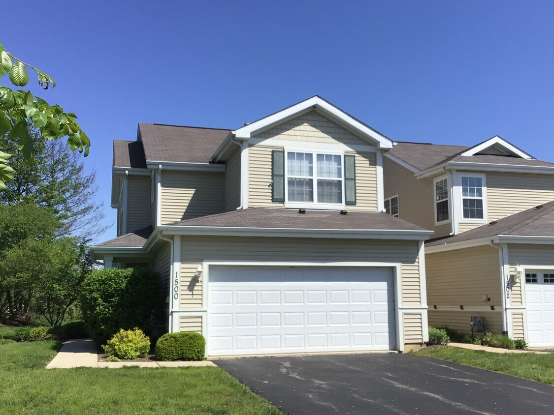 1500 W Remington Lane House Rental in Round Lake, IL