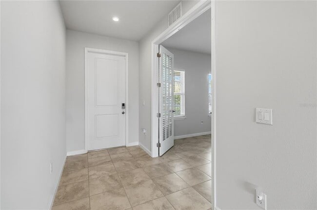 Building Photo - 5581 Vigo Lp
