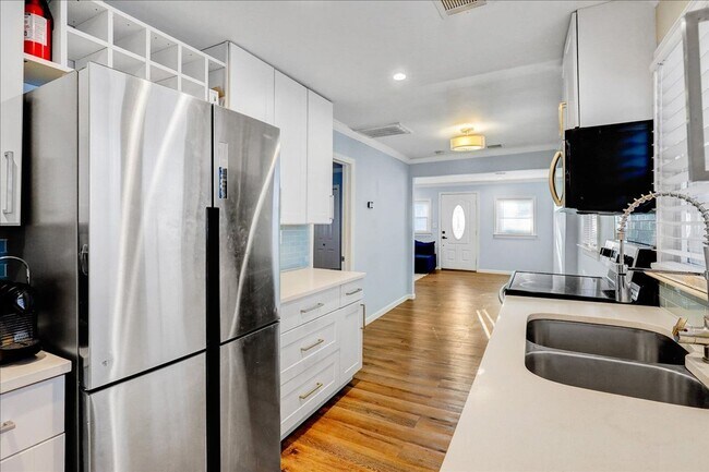 Building Photo - 3 Bed Apartment in North Middletown