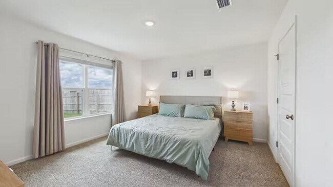 Foto del edificio - 235 Gray Owl Dr