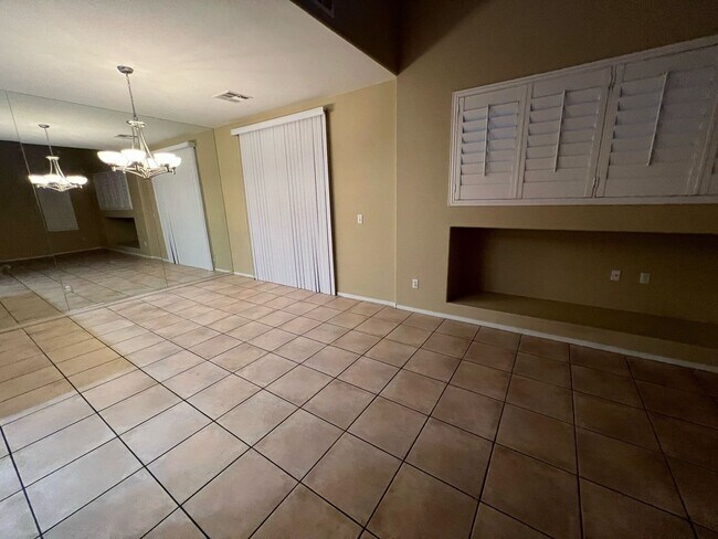 Foto del edificio - 205 Priority Point St