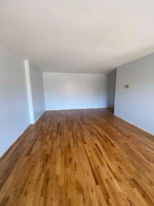 Foto del edificio - 700 Boulevard E