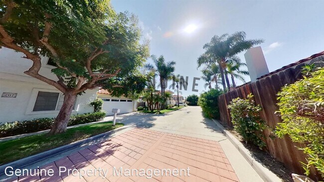 Building Photo - 4 br, 3 bath House - 207 La Costa Court