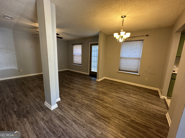 Foto del edificio - 127 Millers Trace Dr