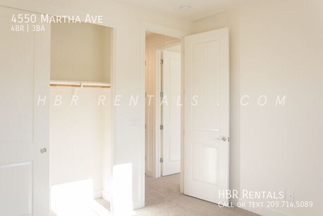 Building Photo - 4550 Martha Ave