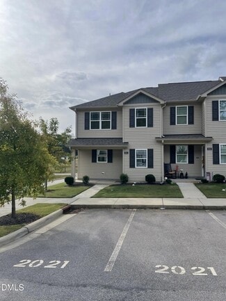 Building Photo - 2021 Wiggins Village Dr