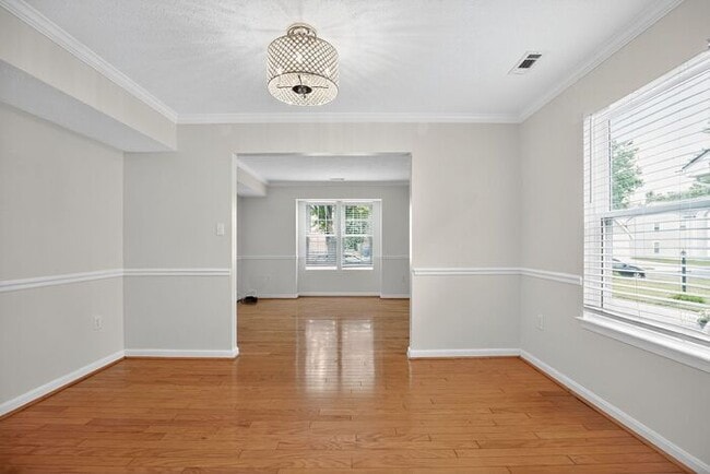 Building Photo - 4254 Mockingbird Cir