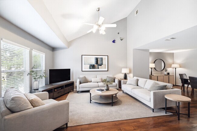 Foto del edificio - 1138 W 25th St