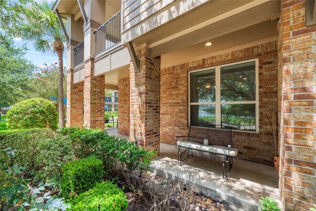 Building Photo - 403 Marina View Dr
