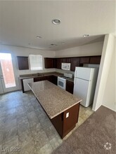Building Photo - 10492 Highlands River St