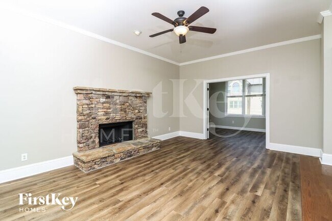 Foto del edificio - 3320 Fairway Bend Dr