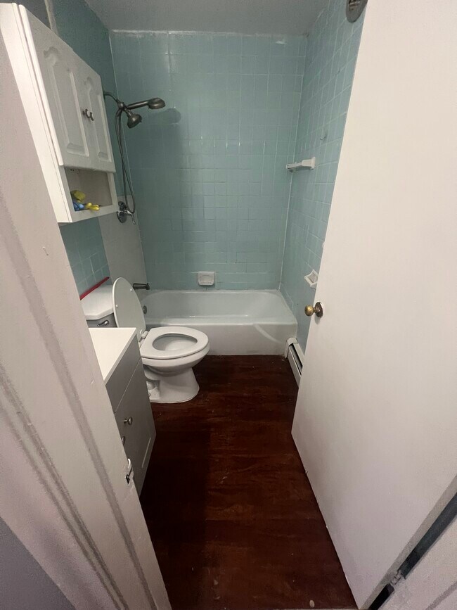 Foto del edificio - 1 Thompson Rd