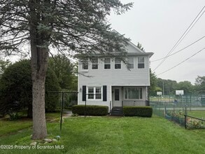 Building Photo - 1906 Farr St