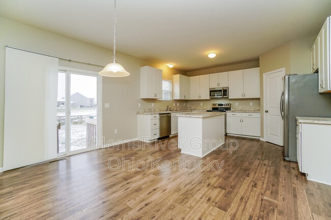 Building Photo - 7995 Narrow Leaf Dr