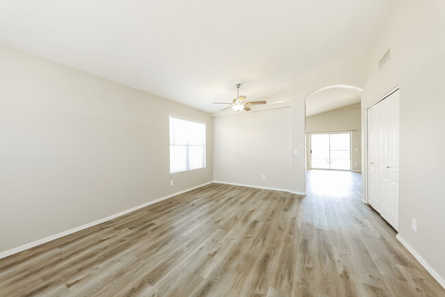 Building Photo - 9847 W Irma Ln