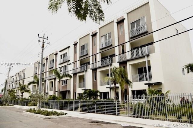 Foto del edificio - 1045 NE 18th Ave