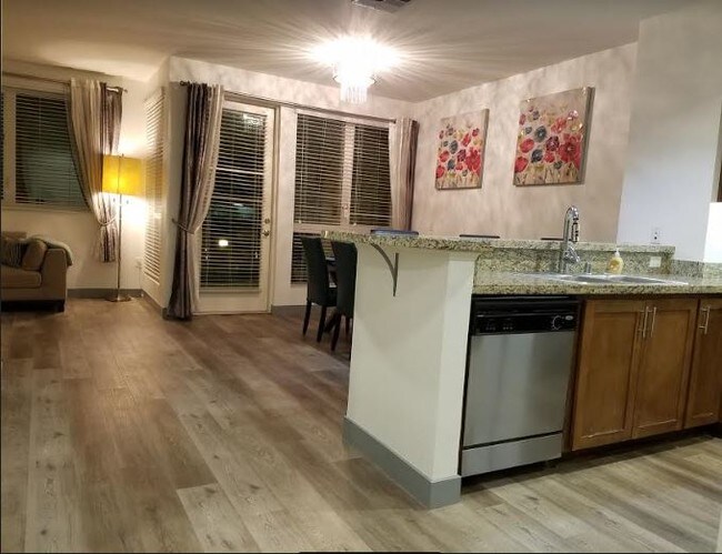 COCINA Y COMEDOR - 21301 Erwin St