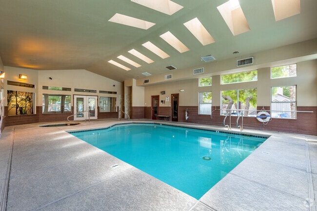 Building Photo - Dolce by the Lakes