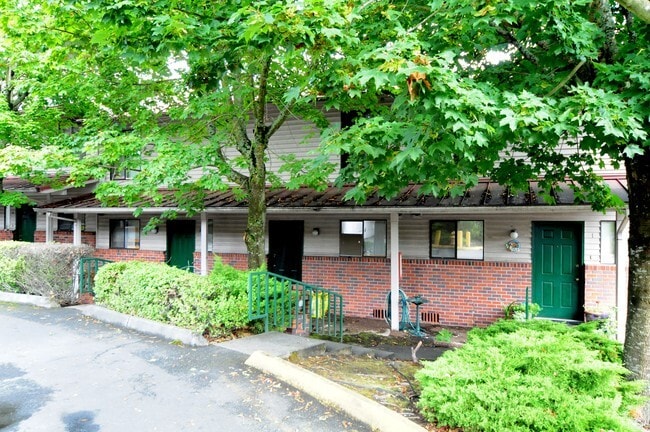 Building Photo - Three Tree Townhouses