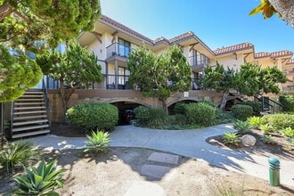 Building Photo - 190 Del Mar Shores Terrace