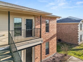 Building Photo - 10015 Amber Cir