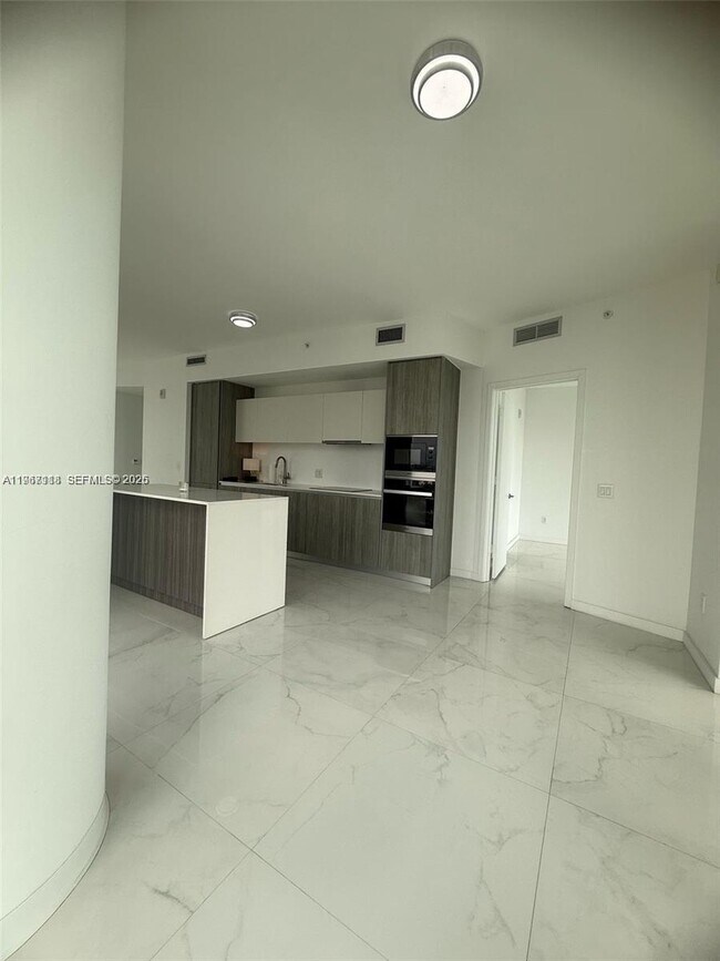 Foto del edificio - 2900 NE 7th Ave