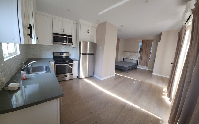 Foto del edificio - 16143 Kittridge St