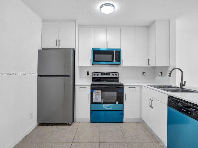 Building Photo - 241 NW 40th St