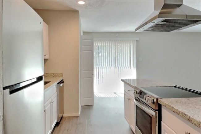 Building Photo - 17623 Poppy Trails Ln
