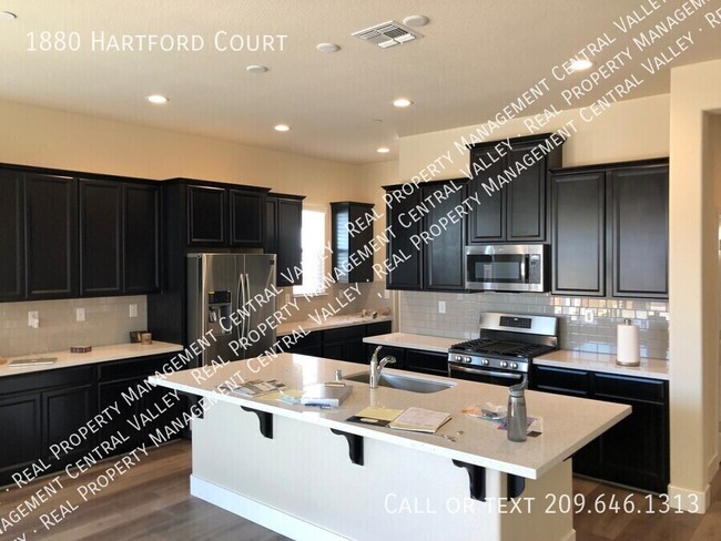 Foto del edificio - Lathrop River Islands Upscale Community,