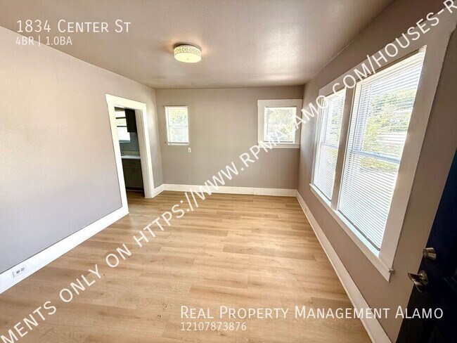 Foto del edificio - 1834 Center St