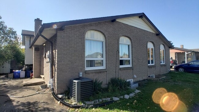 Building Photo - 25 Tupper Dr