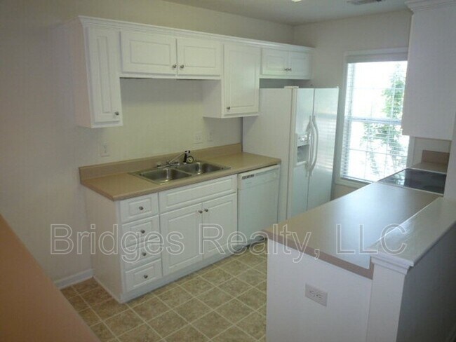 Building Photo - 7018 Antilles Dr