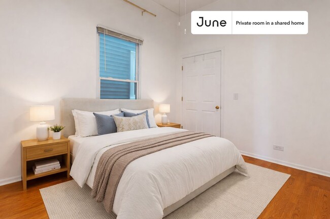 Building Photo - Room in Shared 3 bed/1 bath home