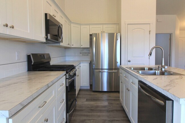 Foto del edificio - 3 Bed/2 Bath + an Office Pasco Home